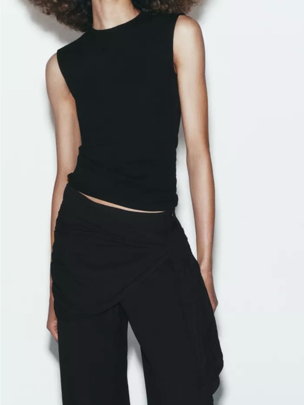 Zara Black Sleeveless Round neck Tank Top